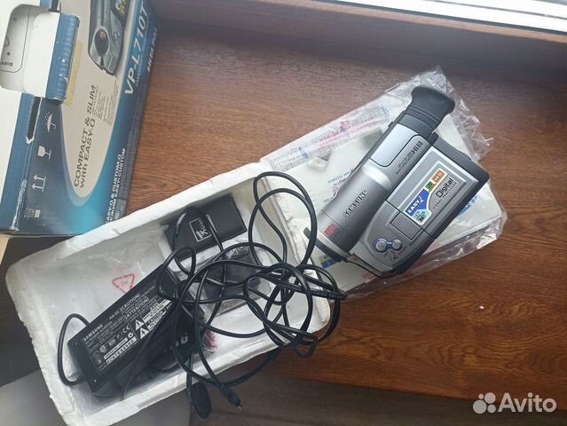 Аналоговая видеокамера samsung VP-L710T