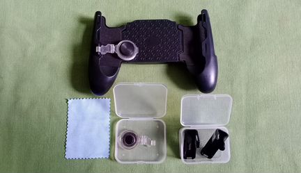 Игровой держатель телефона Portable Gamepad 3 in 1