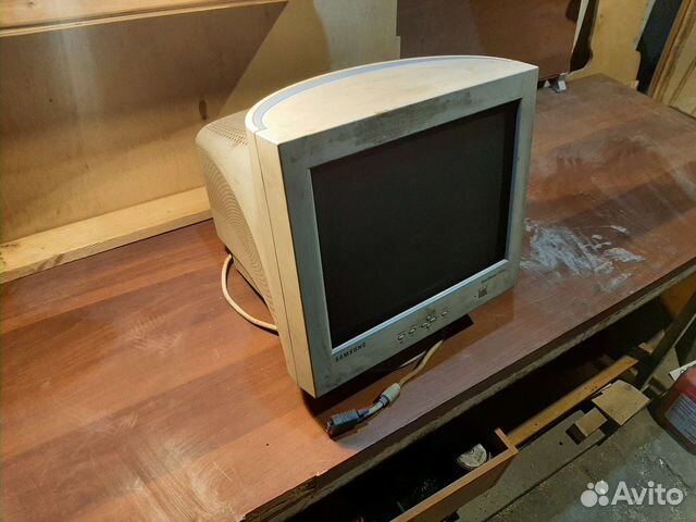 Монитор Samsung