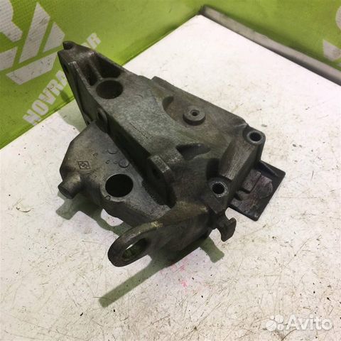 Кронштейн двигателя правый Рено Клио 2 Симбол