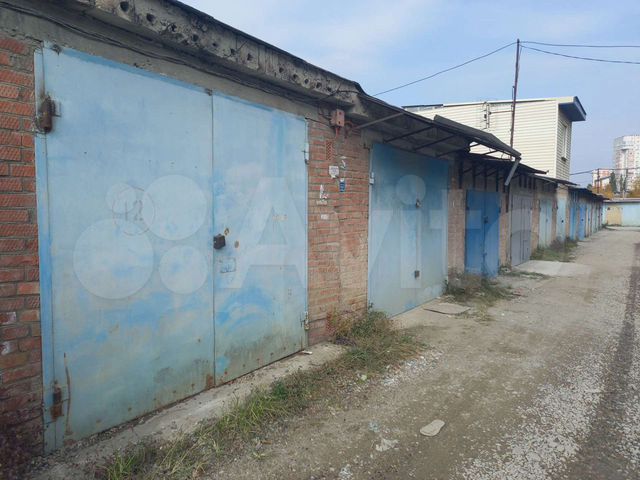 Гараж, > 30 м²