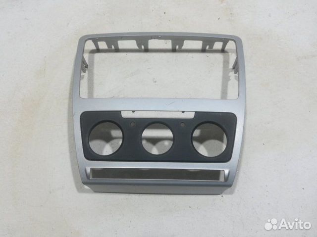 Накладка панели приборов Skoda Octavia A5 2009