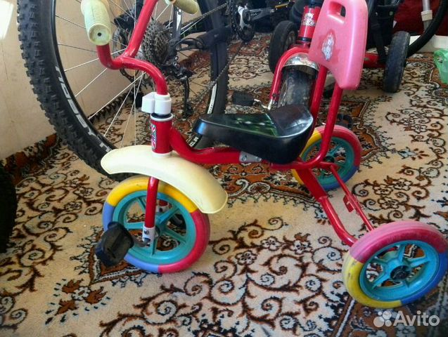 Велосипед трёхколёсный