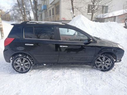 Geely MK Cross, 2013