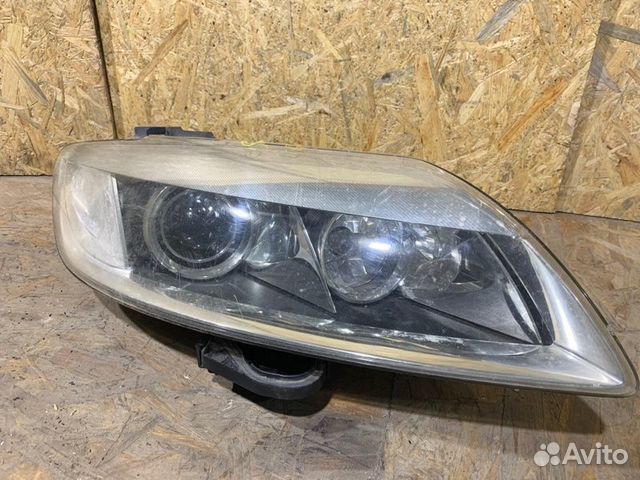 Фара правая Audi Q7 2005-2009