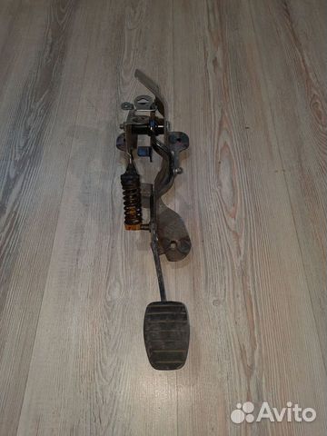 Педаль сцепления Renault megane 3