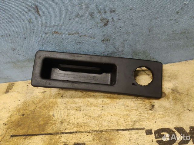 Кнопка открывания багажника BMW F30