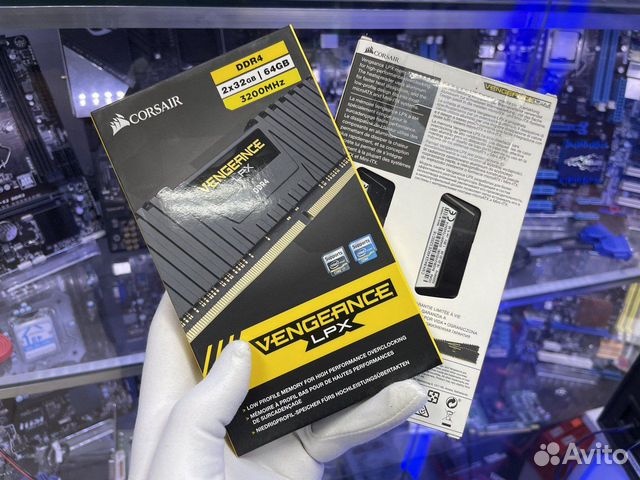 32GBx2 Corsair CMK64GX4M2E3200C16 Vengeance LPX D