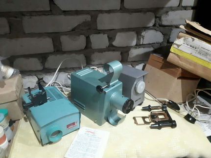 Фильмоскоп диапроектор с диафильмами