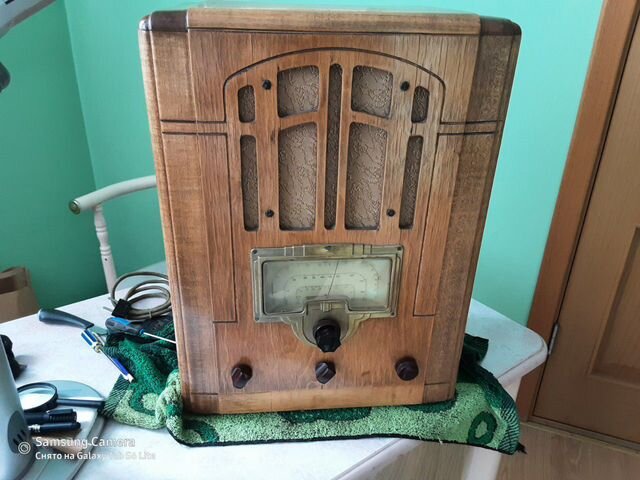 Ламповая радиола фестиваль. Радиола муромец 55. Ламповый приемник беларусь 57. Динамик от вэф супер м-557. Радиоприемники 30-40 годов.