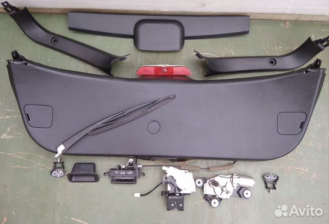 Комплектующие крышки багажника Мазда 3 бк хэтчбек