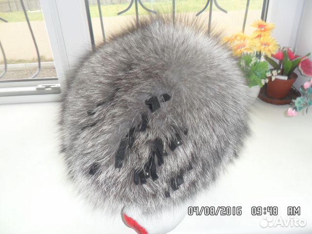 Продам две зимние шапки б/у