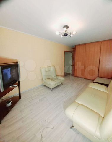 2-к. квартира, 49 м², 1/9 эт.