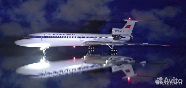 Модель самолета Ту-154