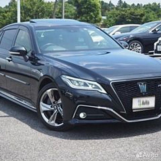 Toyota Crown 2018