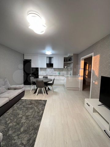 4-к. квартира, 90 м², 12/17 эт.