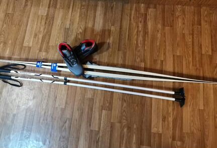 Беговые лыжи полный комплект