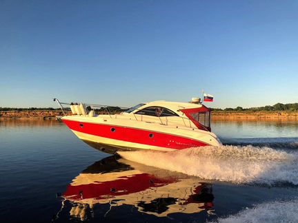 Моторная яхта Beneteau Monte Carlo 32