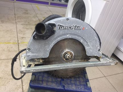 Makita 5705R