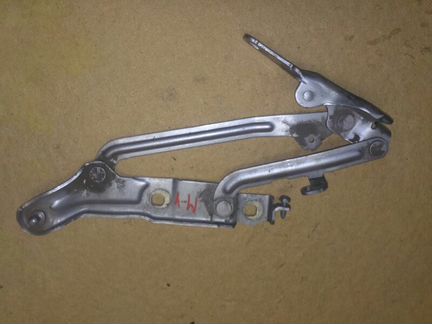 Петля крышки багажника задняя левая Ford Mondeo 4