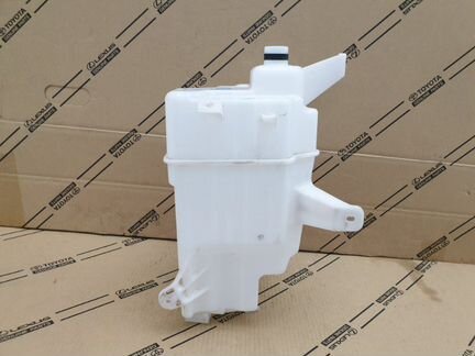 Бачок омывателя Toyota Rav4 45