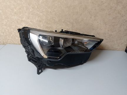 Фара правая Full Led Audi Q3 F3