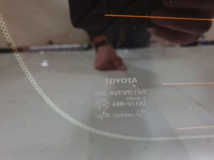 Стекло собачника левое Toyota Land Cruiser Prado