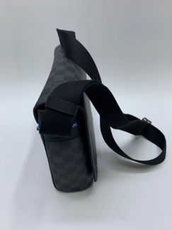 Сужская сумка Louis Vuitton чкпкз плечо