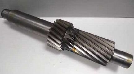 Вал промежуточный кпп ZF 17/20 T. 1316303033 новый