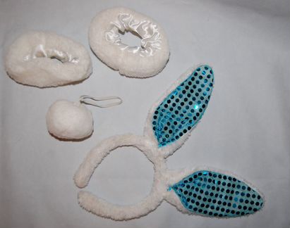 Парик карнавальный шапка с бубенцами уши зайца