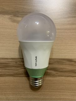 Умная лампа TP-Link Smart LED LB110