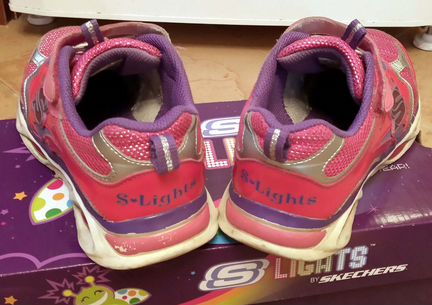 Кроссовки для девочки