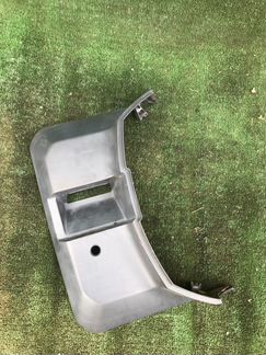 Накладка крышки багажника задняя левая Mitsubishi