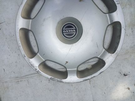 Вольво S60 колпак