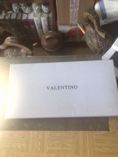 Палантин Valentino кашемировый с кружевами
