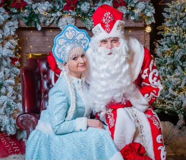 Костюмы Деда Мороза и Снегурочки