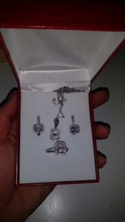 Ювелирный набор (кольцо, серьги, подвеска с цепочк