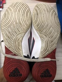 Детские футбольные бутсы