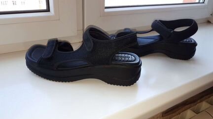 Босоножки новые 40 р-р