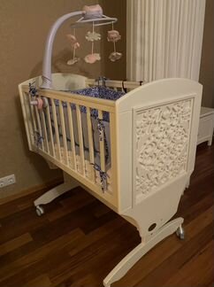 Новая кроватка-колыбель с маятником