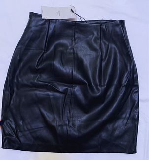Кожаная мини юбка Bershka