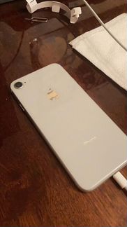 Телефон iPhone