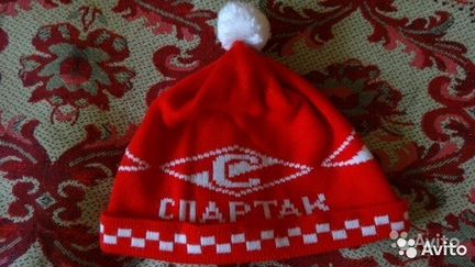 Шапки трикотажные, клубные, лыжные и петушки