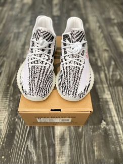 Кроссовки Yeezy Boost