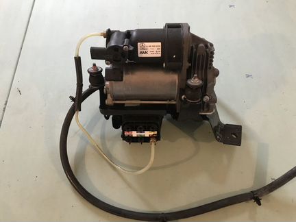 Компрессор пневмоподвески на Mercedes-Benz GLS-Кла