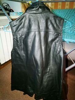 Жилетка кожаная