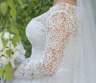 Свадебное платье с аксессуарами