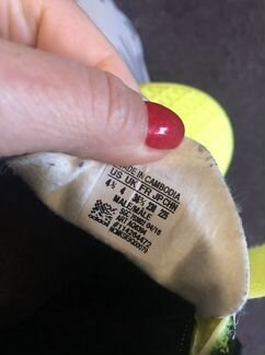 Бутсы Adidas. 36,5 рр, лимонные