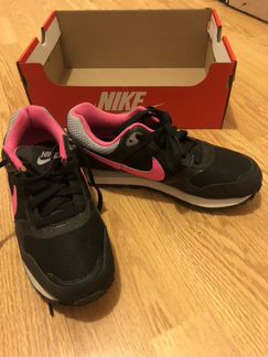 Кроссовки nike 35,5 размер