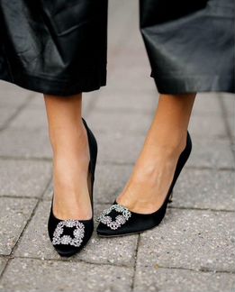Туфли черные Manolo Blahnik